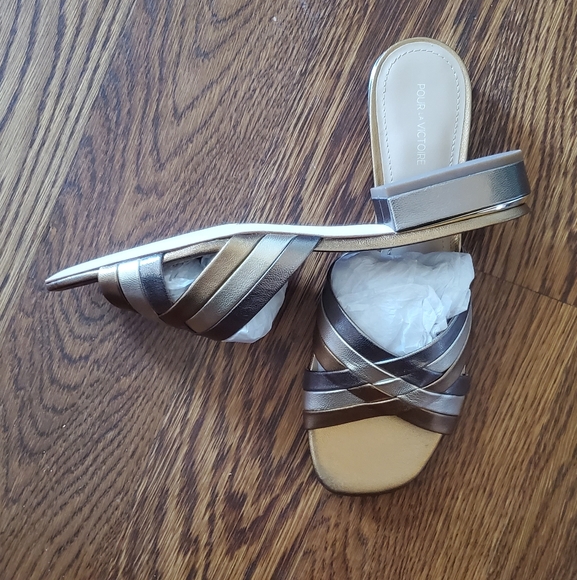 Pour la victoire gold cross cross Malenanl sandals - Picture 2 of 4